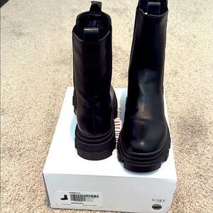 Black Chunky Chelsea Boots